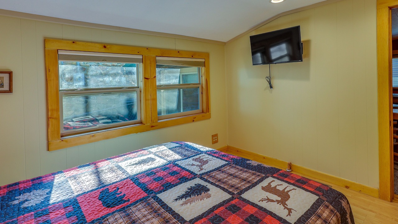 Photo of Bedroom in Grove