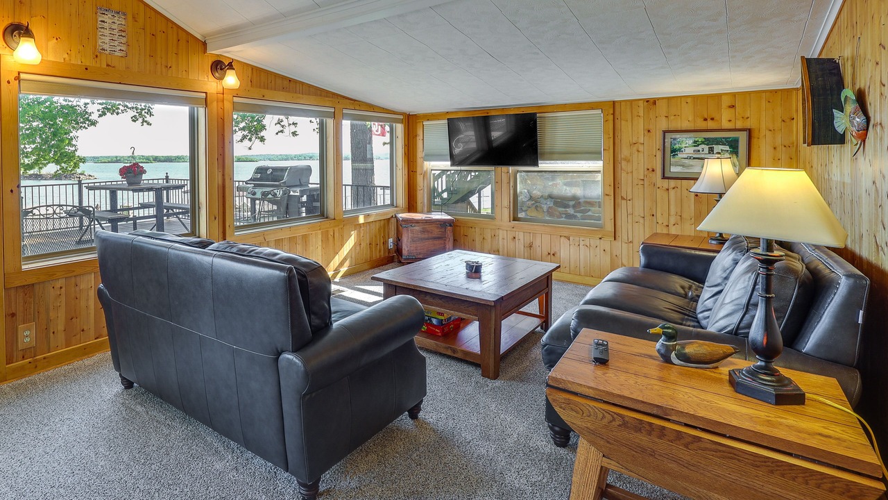 Photo of Bedroom in Grove