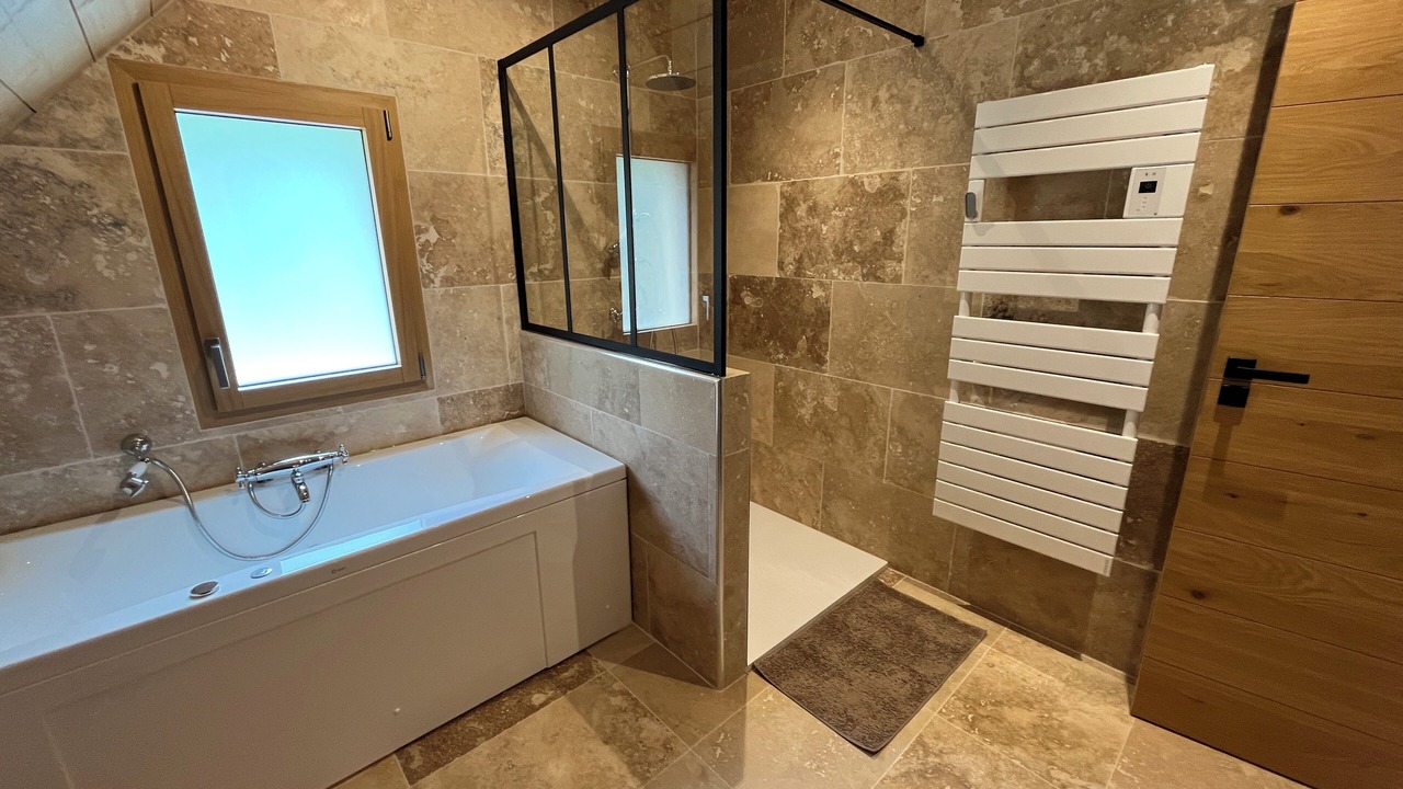 Photo of Bathroom in Cauterets