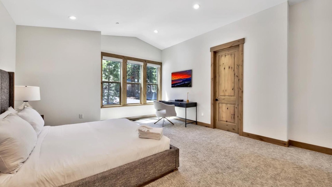 Photo of Bedroom in Kingswood Estates