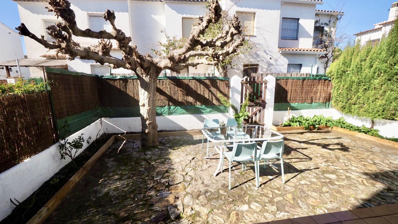 Photo of Patio Balcony in L'Escala