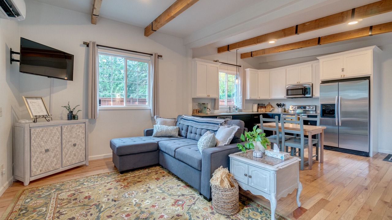 Photo of Livingroom in Brightwood