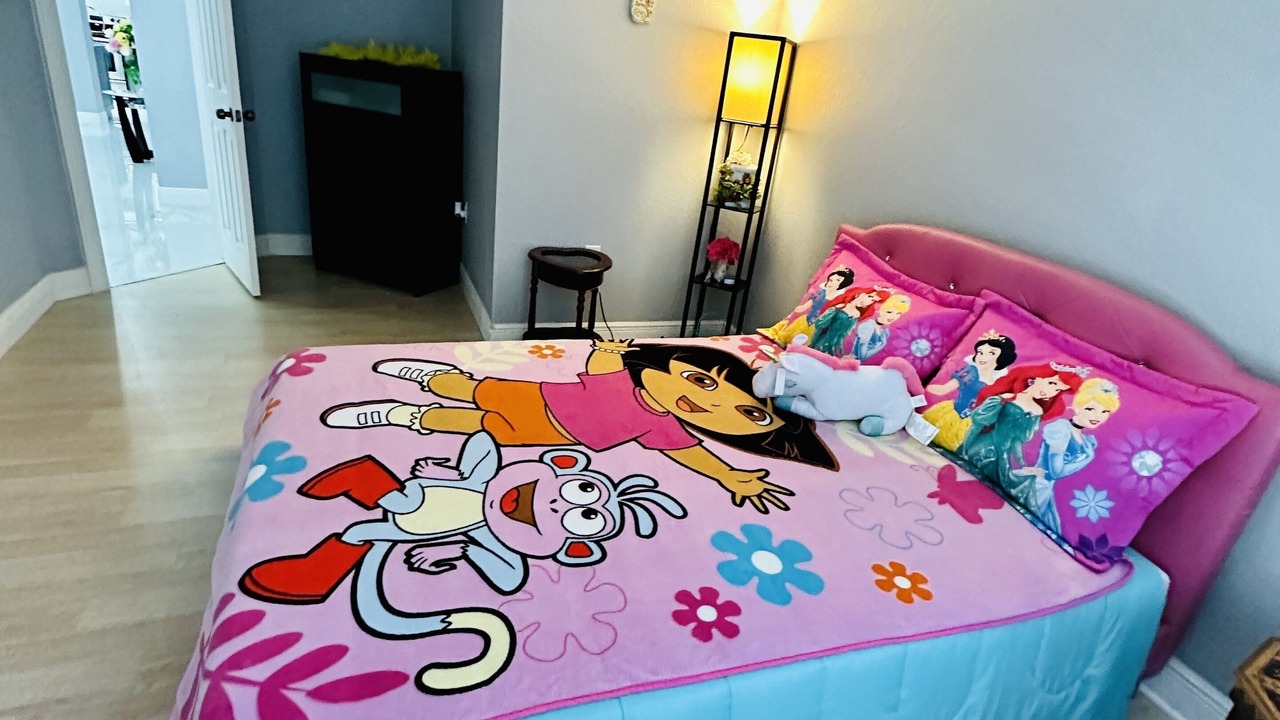 Photo of Bedroom in Sunshine
