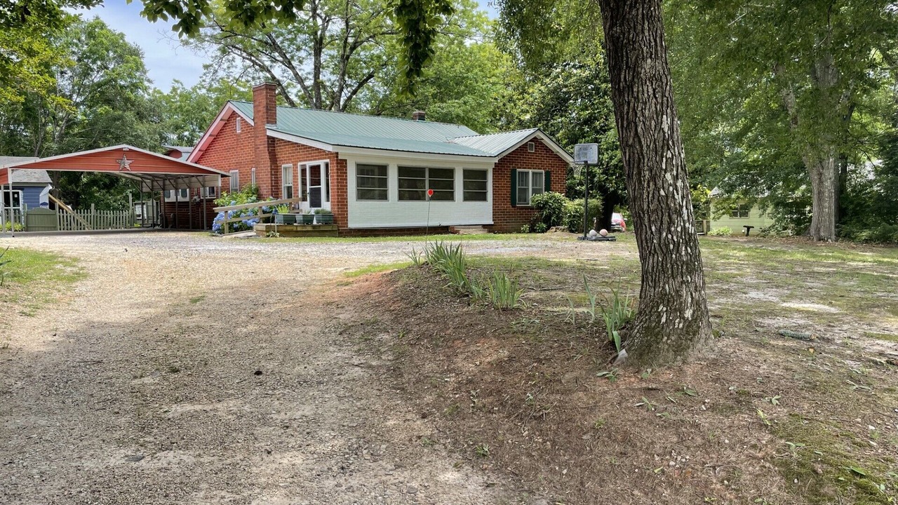 Photo of Outdoor in Toccoa