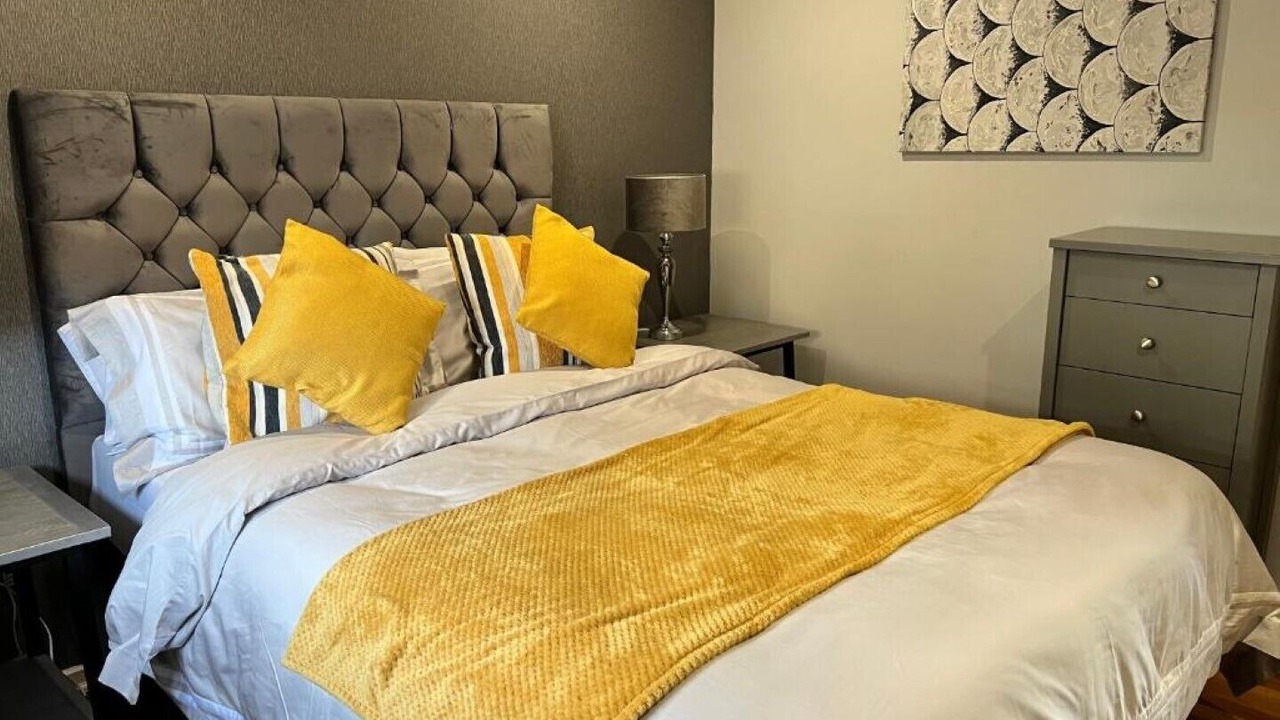 Photo of Bedroom in Crynant