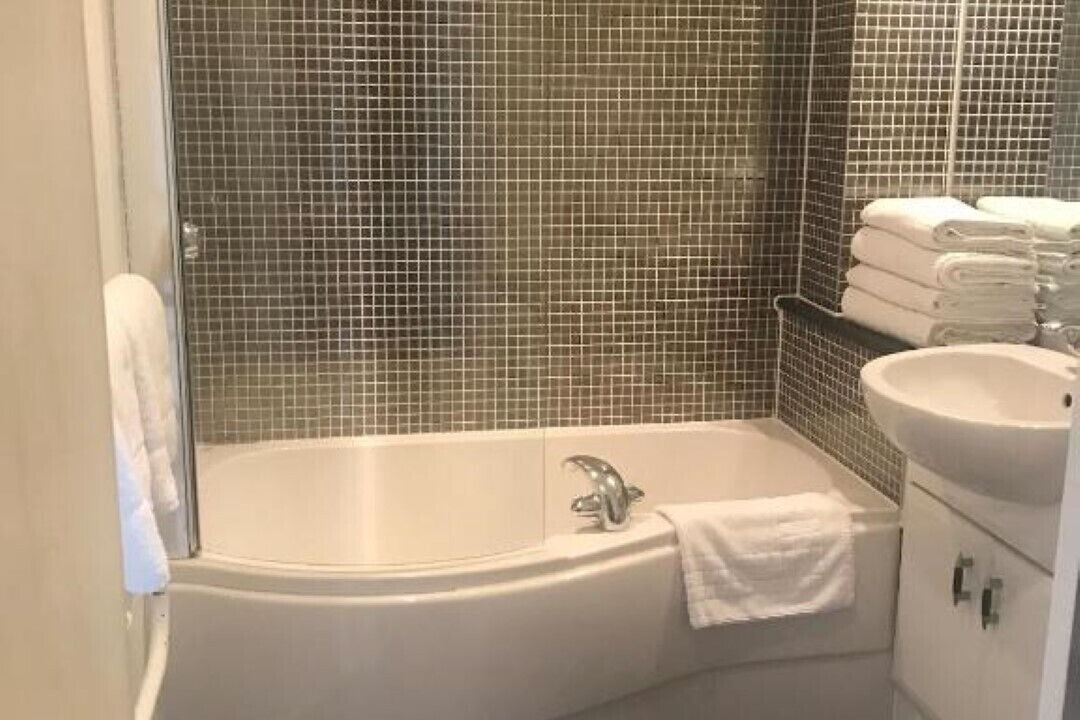 Photo of Bathroom in Crynant