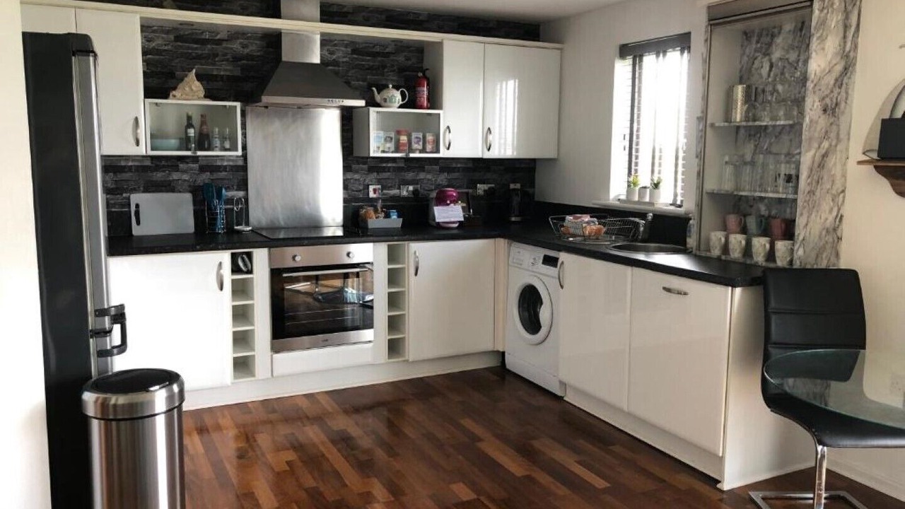 Photo of Kitchen in Crynant