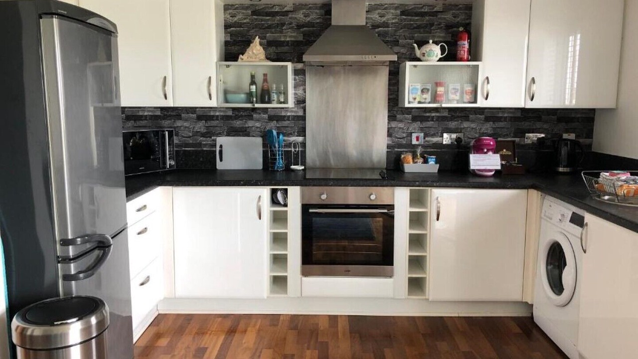 Photo of Kitchen in Crynant