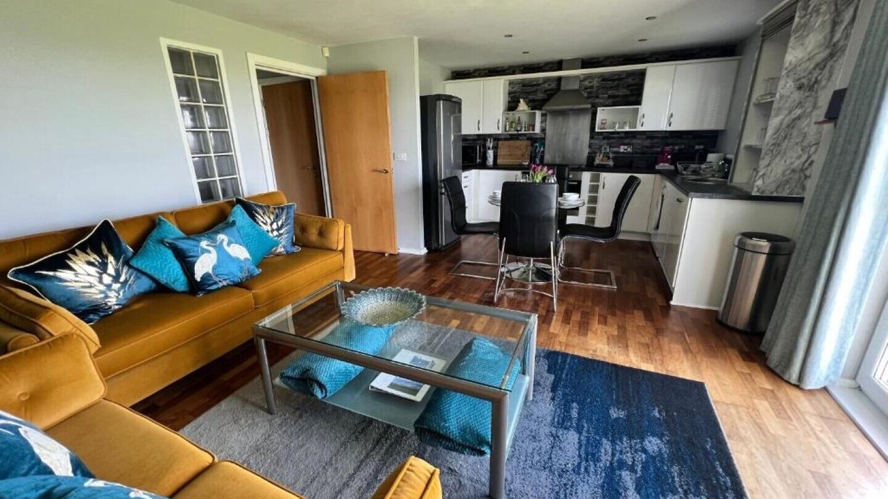 Photo of Livingroom in Crynant