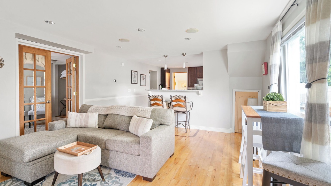 Photo of Livingroom in Hudson