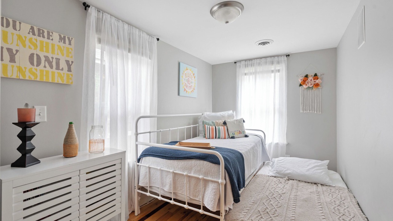 Photo of Bedroom in Hudson