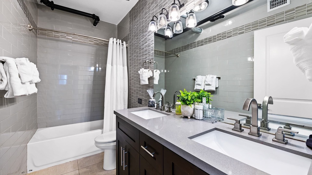 Photo of Bathroom in Wilton Manors