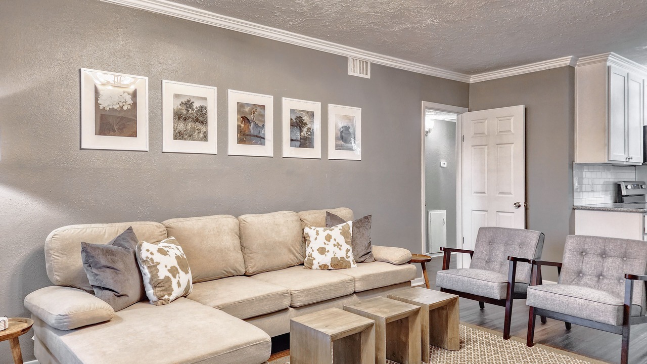 Photo of Livingroom in College Station