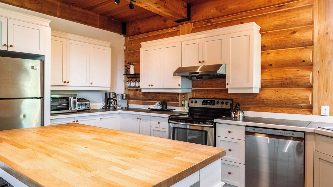 Photo of Kitchen in Lac Superieur Village