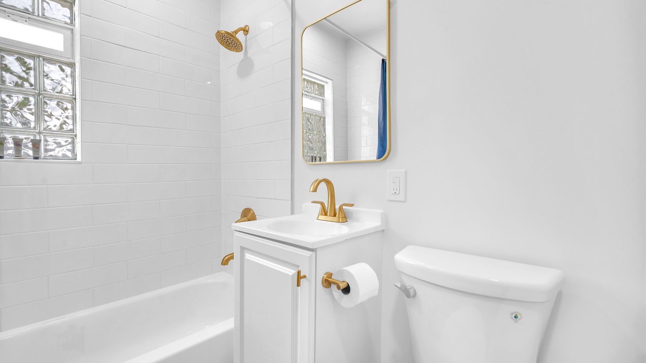 Photo of Bathroom in Dania Beach