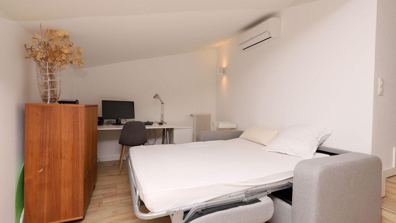 Photo of Bedroom in Saint-Jacques