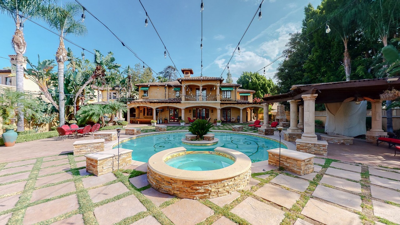 Photo of Outdoor in Sherman Oaks