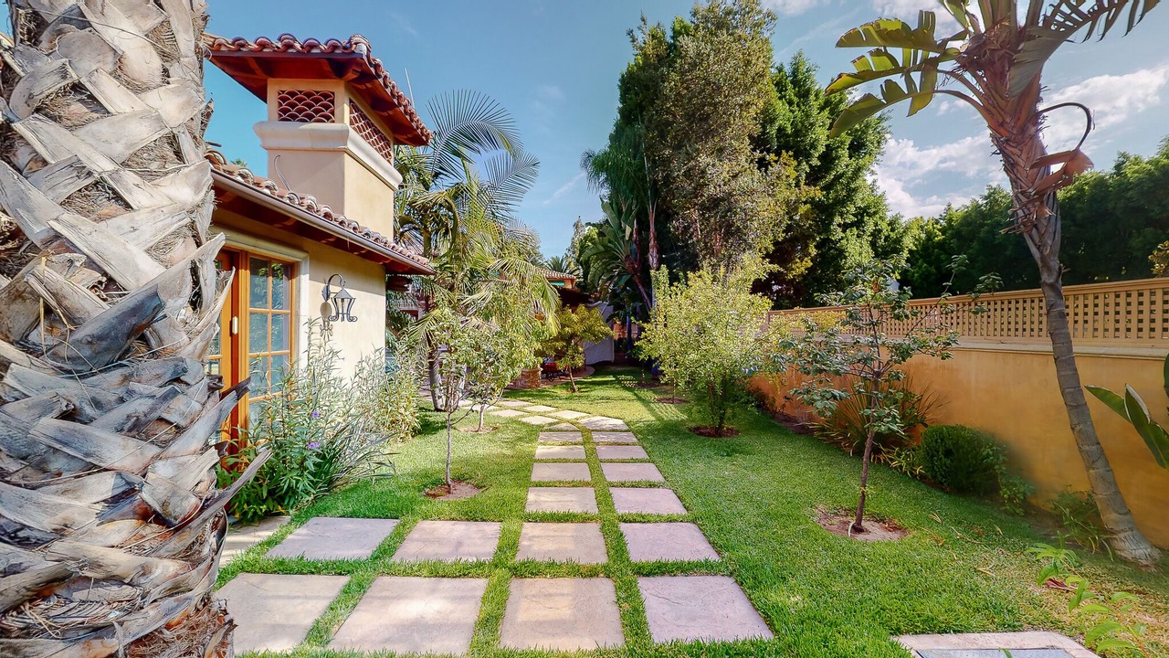 Photo of Outdoor in Sherman Oaks