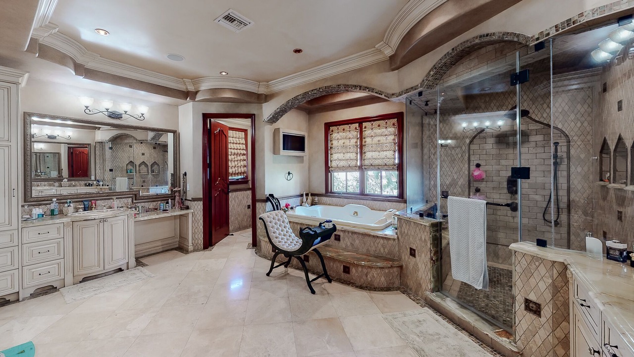 Photo of Bathroom in Sherman Oaks