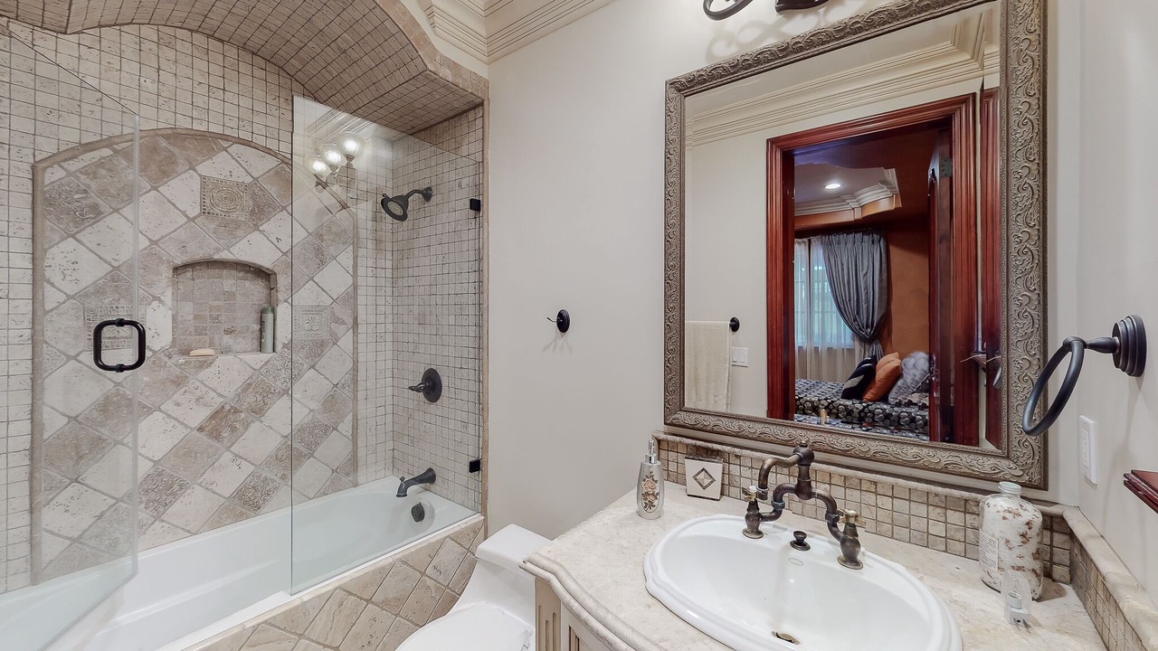 Photo of Bathroom in Sherman Oaks