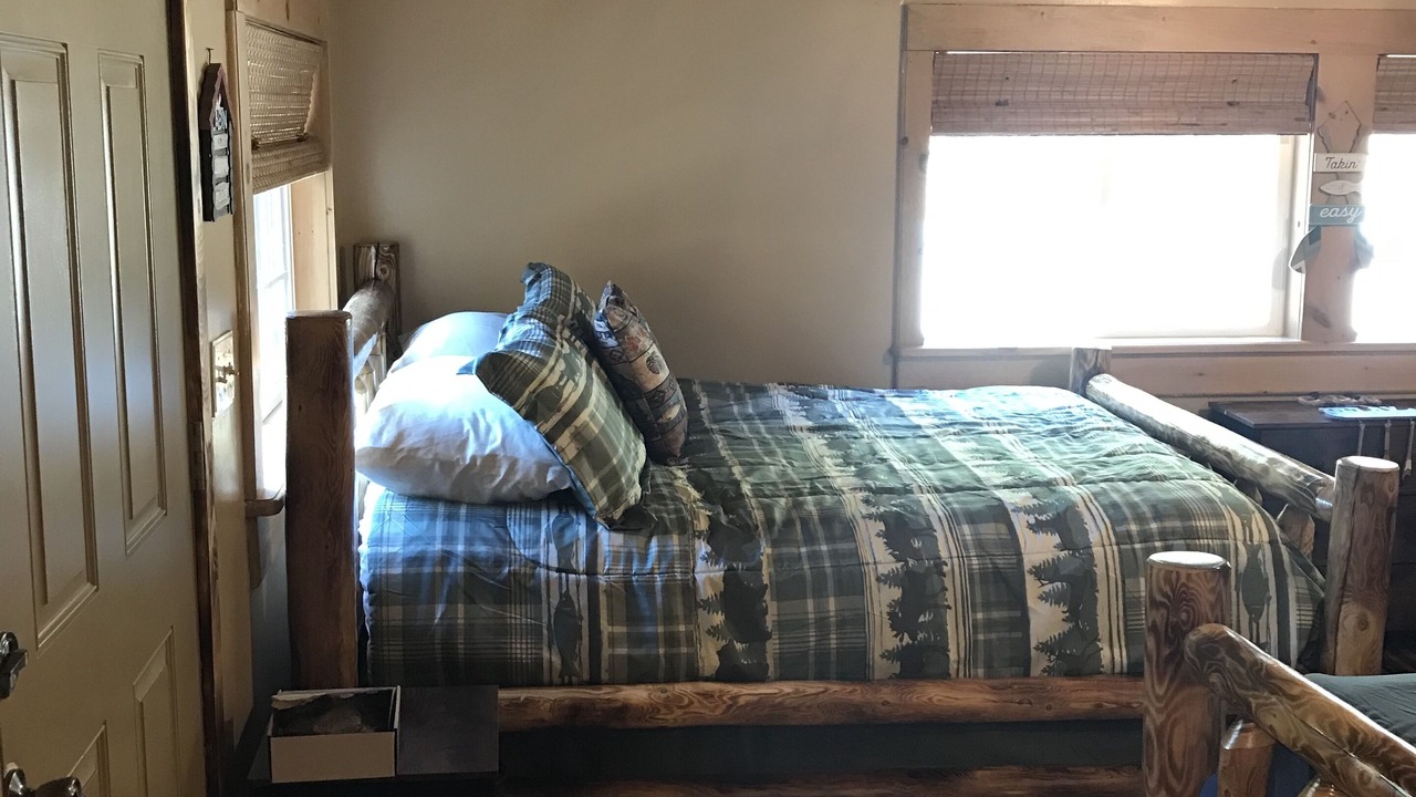 Photo of Bedroom in Indian Lake