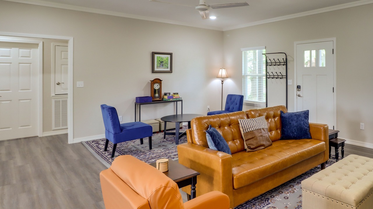 Photo of Livingroom in Harrison