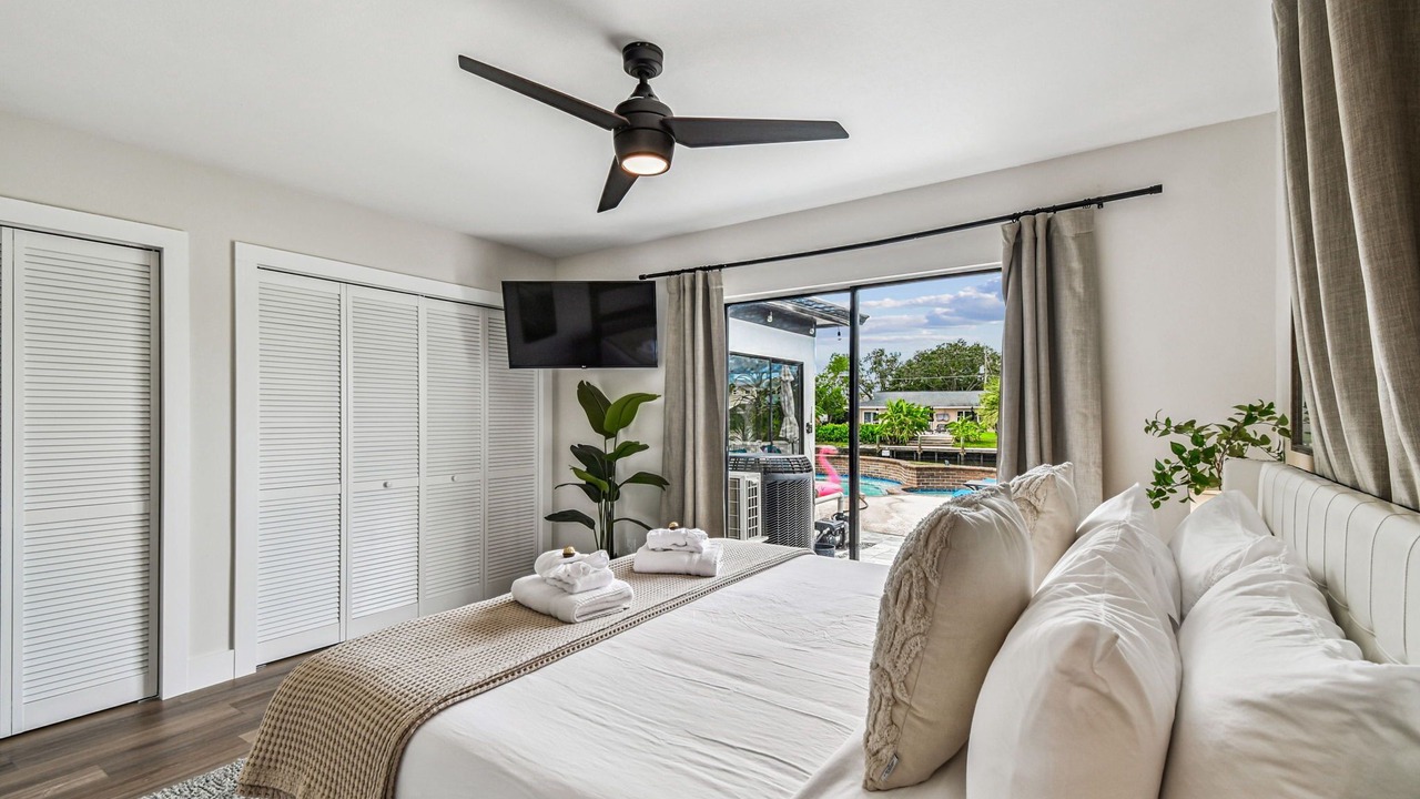 Photo of Bedroom in Bay Crest Park