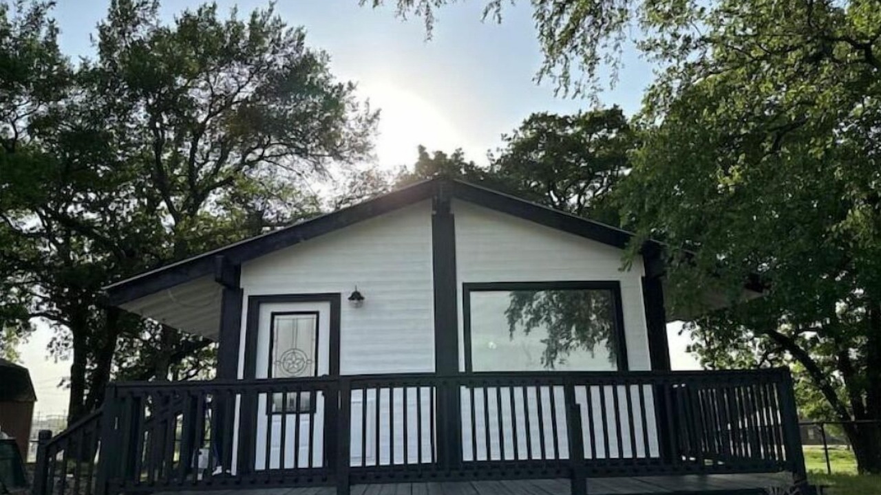 Photo of Outdoor in Era