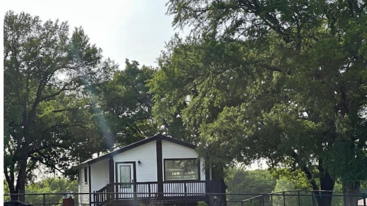 Photo of Outdoor in Era