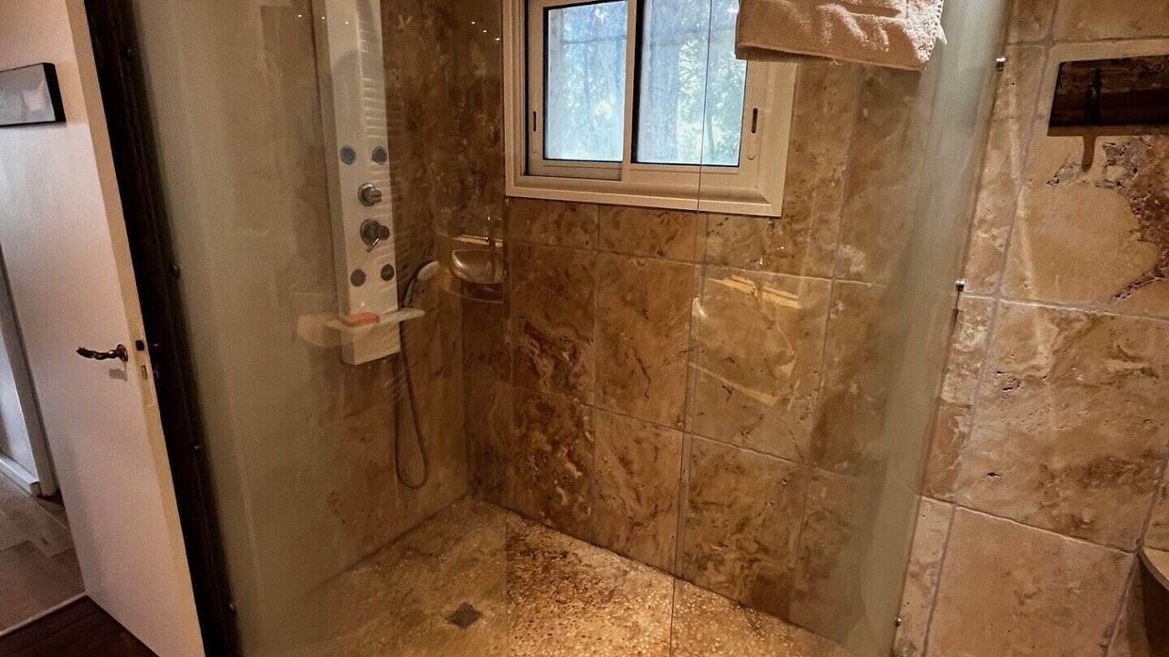 Photo of Bathroom in Vigoulet-Auzil
