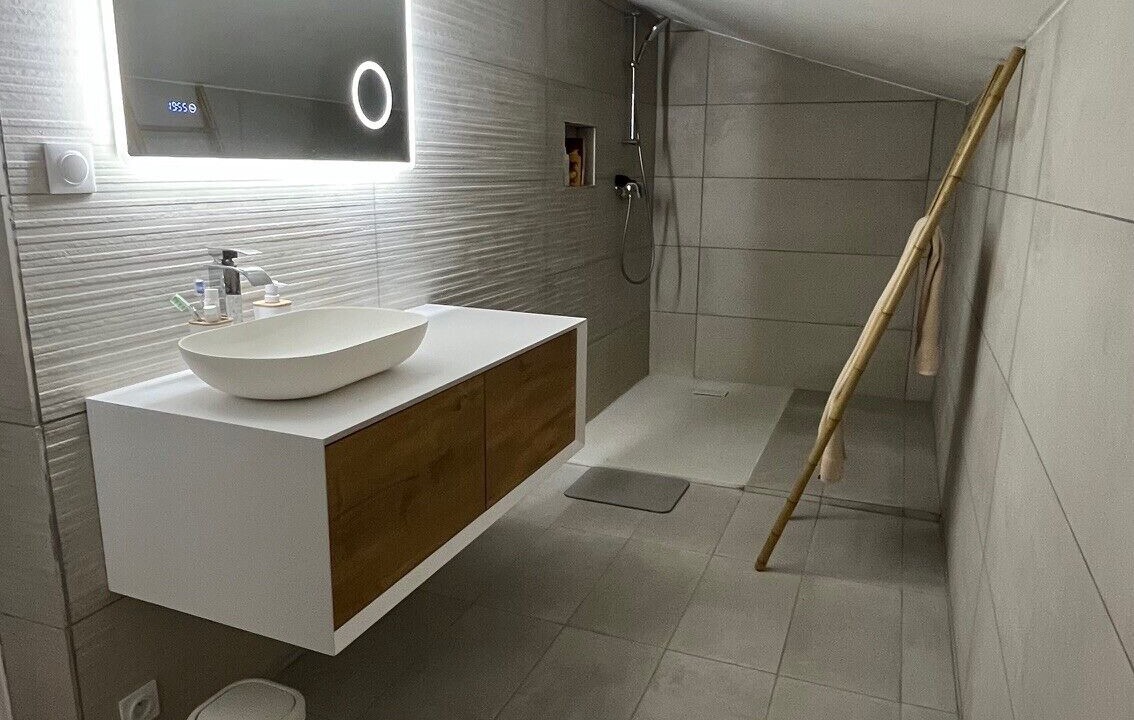 Photo of Bathroom in Vigoulet-Auzil