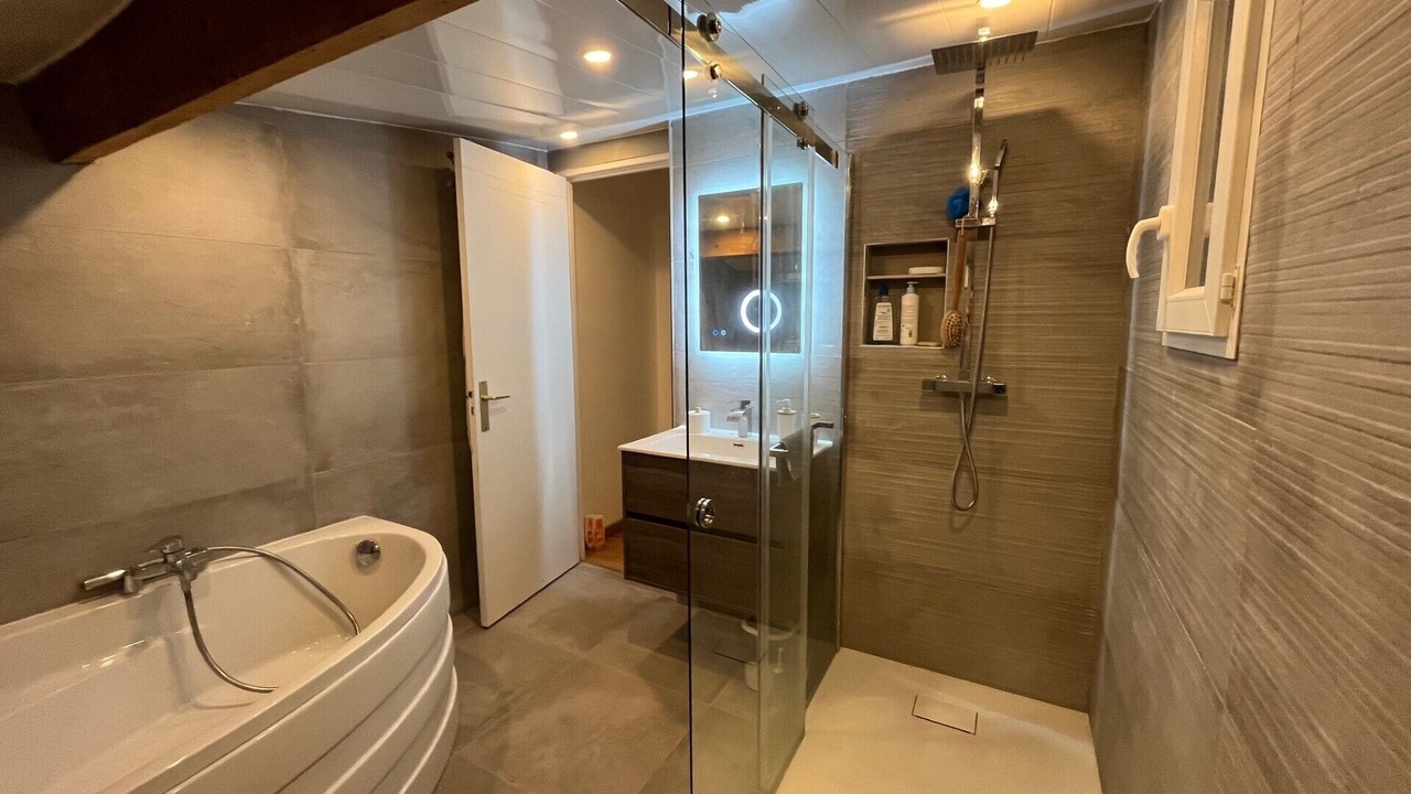 Photo of Bathroom in Vigoulet-Auzil