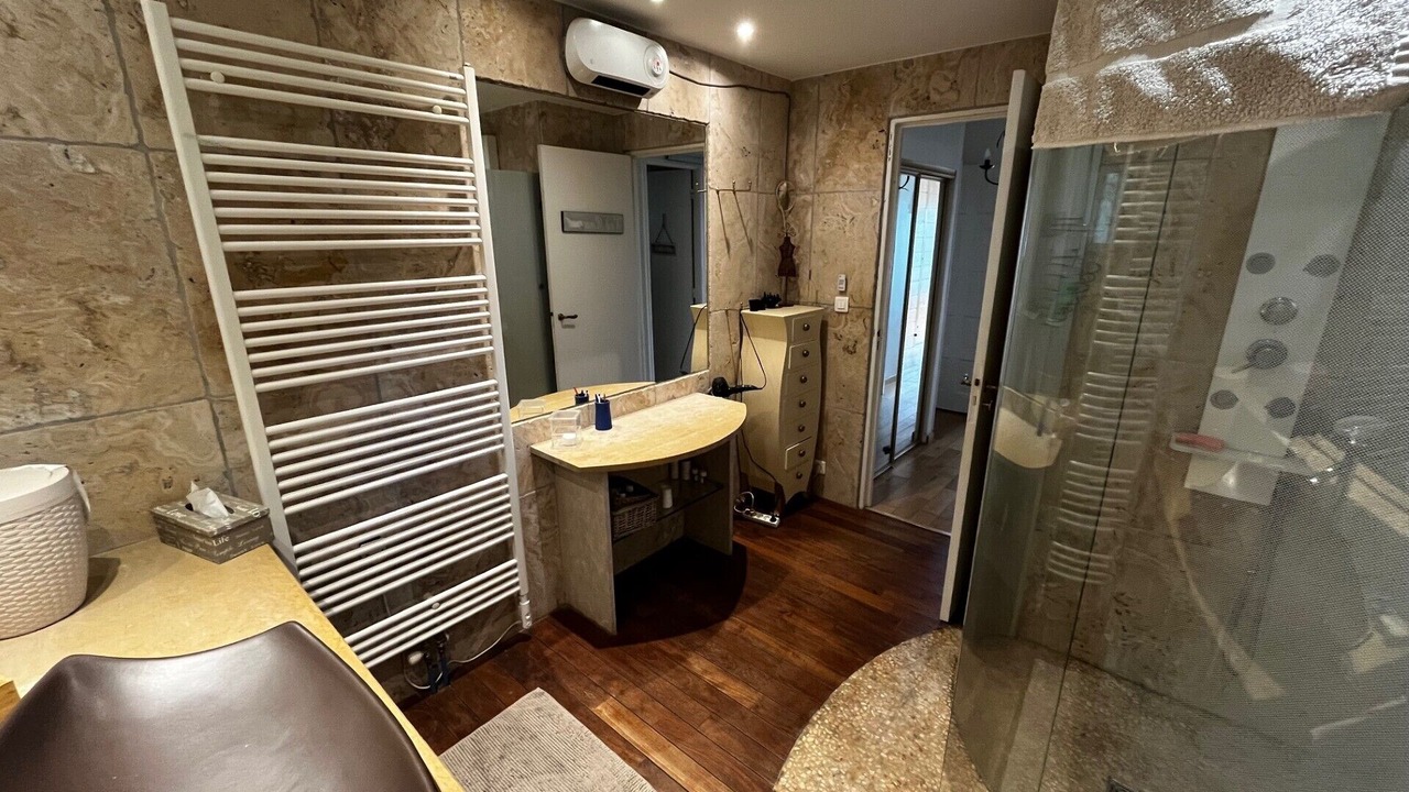 Photo of Bathroom in Vigoulet-Auzil