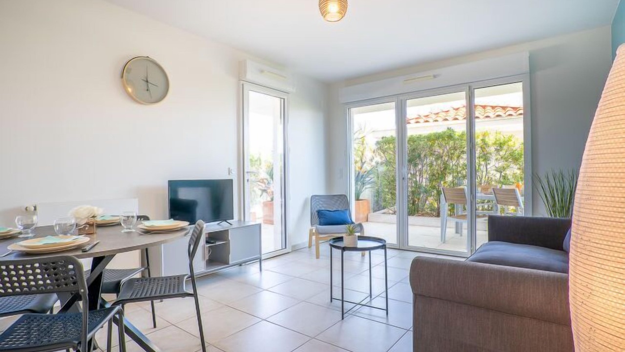 Photo of Bedroom in Carqueiranne