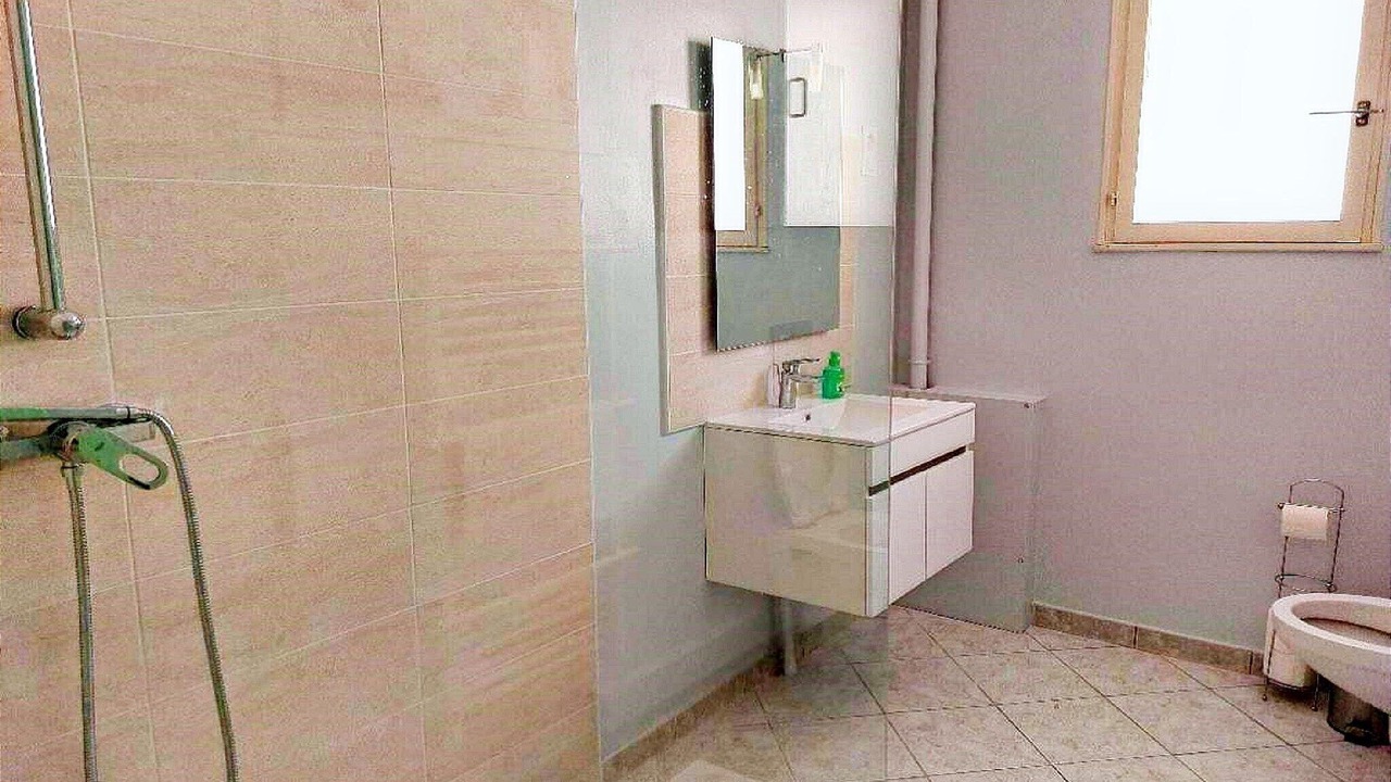 Photo of Bathroom in Saint-Nazaire