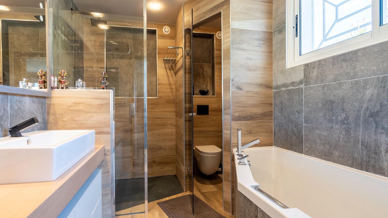 Photo of Bathroom in Meze