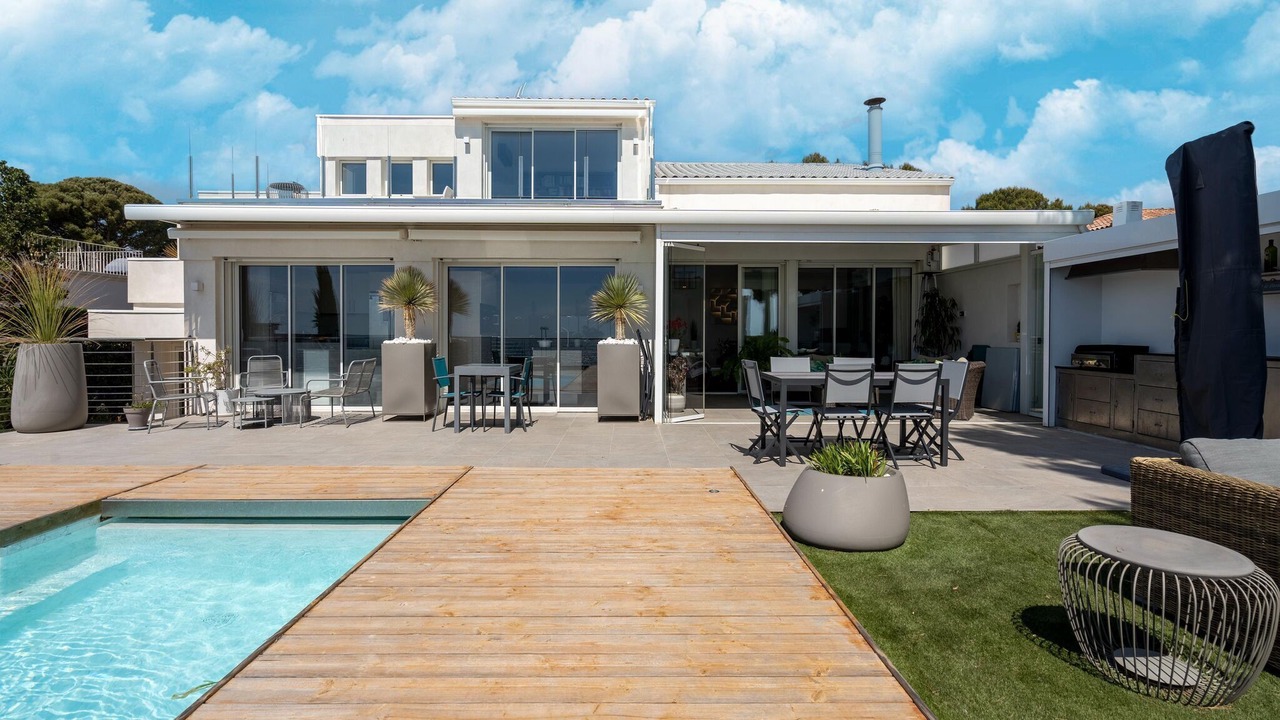 Photo of Outdoor in Meze