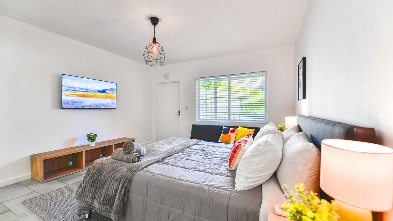 Photo of Bedroom in Northeast Miami