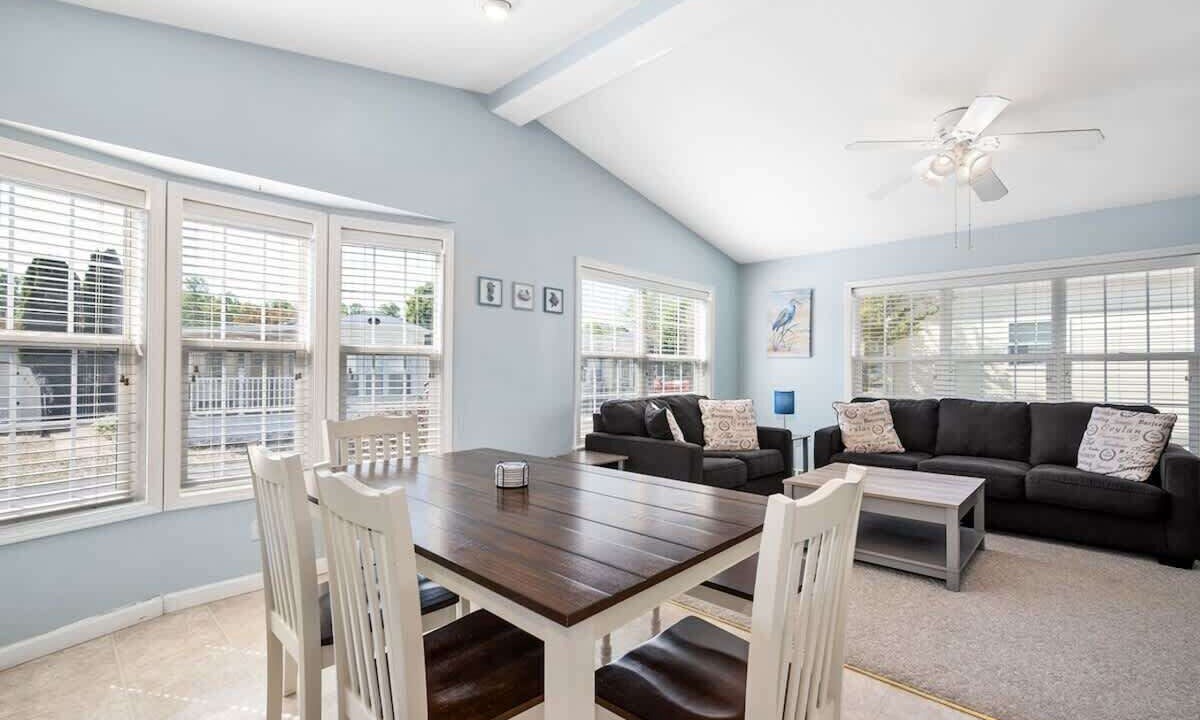 Photo of Livingroom in Ocean Pines