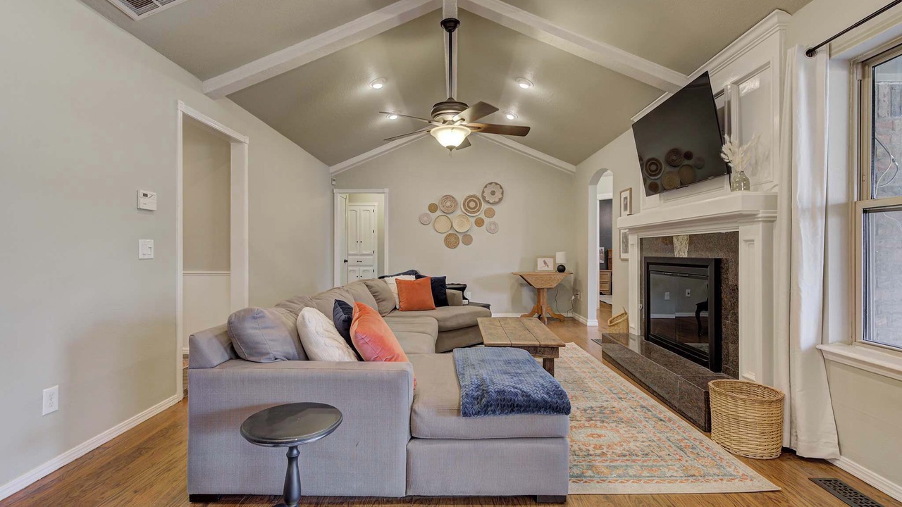 Photo of Livingroom in Edmond
