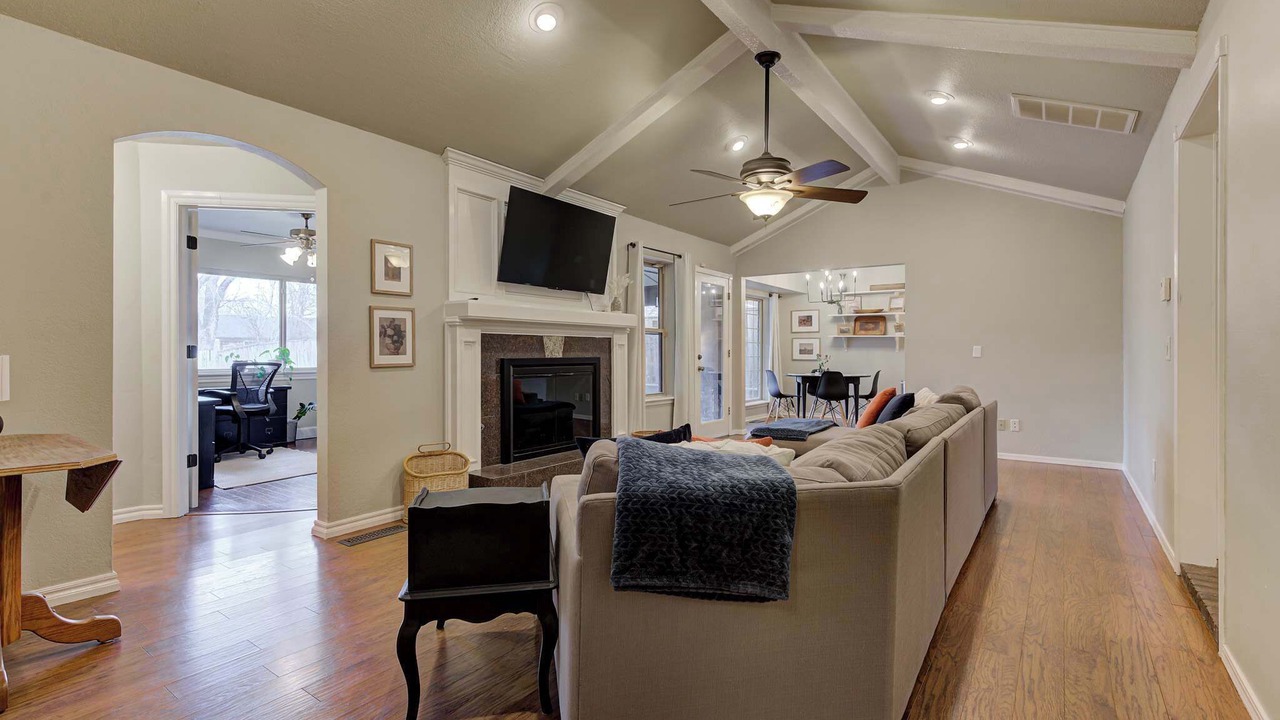 Photo of Livingroom in Edmond