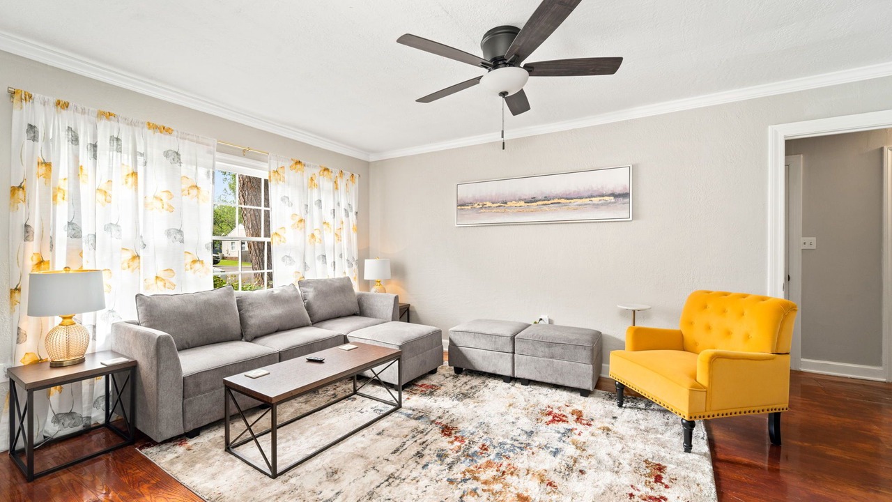 Photo of Livingroom in Hattiesburg