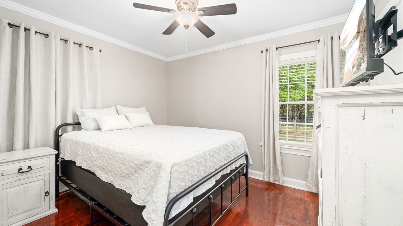 Photo of Bedroom in Hattiesburg
