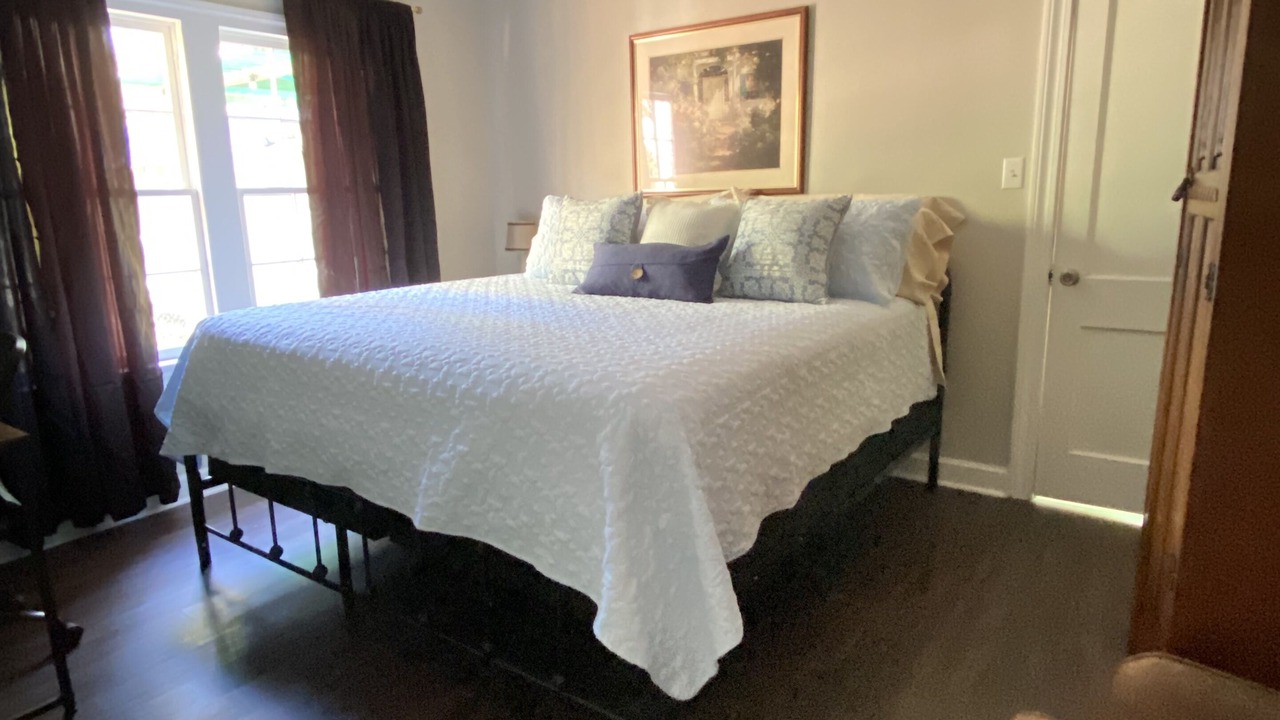 Photo of Bedroom in Hattiesburg