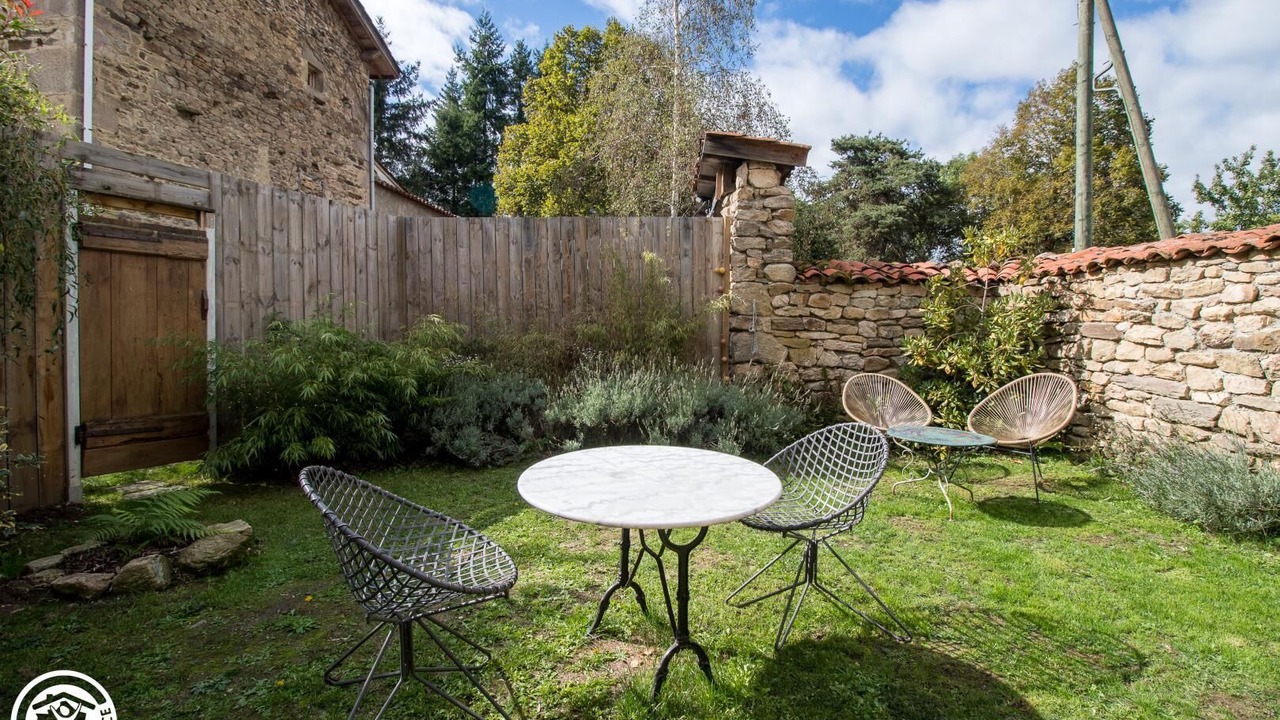 Photo of Outdoor in Dore-lʼEglise