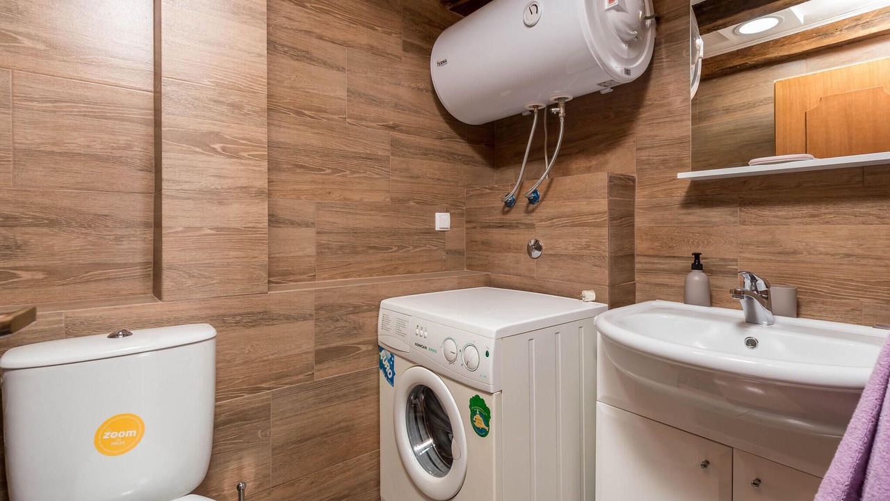 Photo of Bathroom in Jurdani