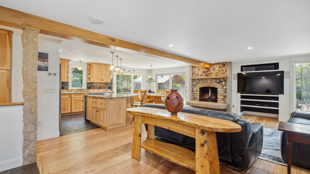 Photo of Livingroom in North Eastham