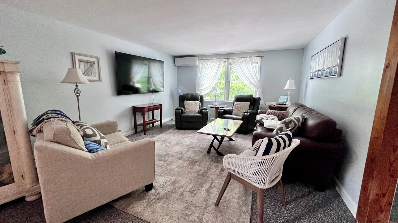 Photo of Livingroom in North Eastham