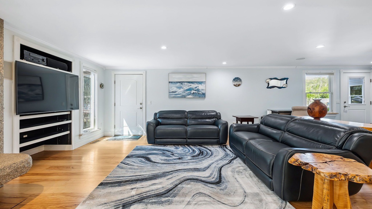 Photo of Livingroom in North Eastham