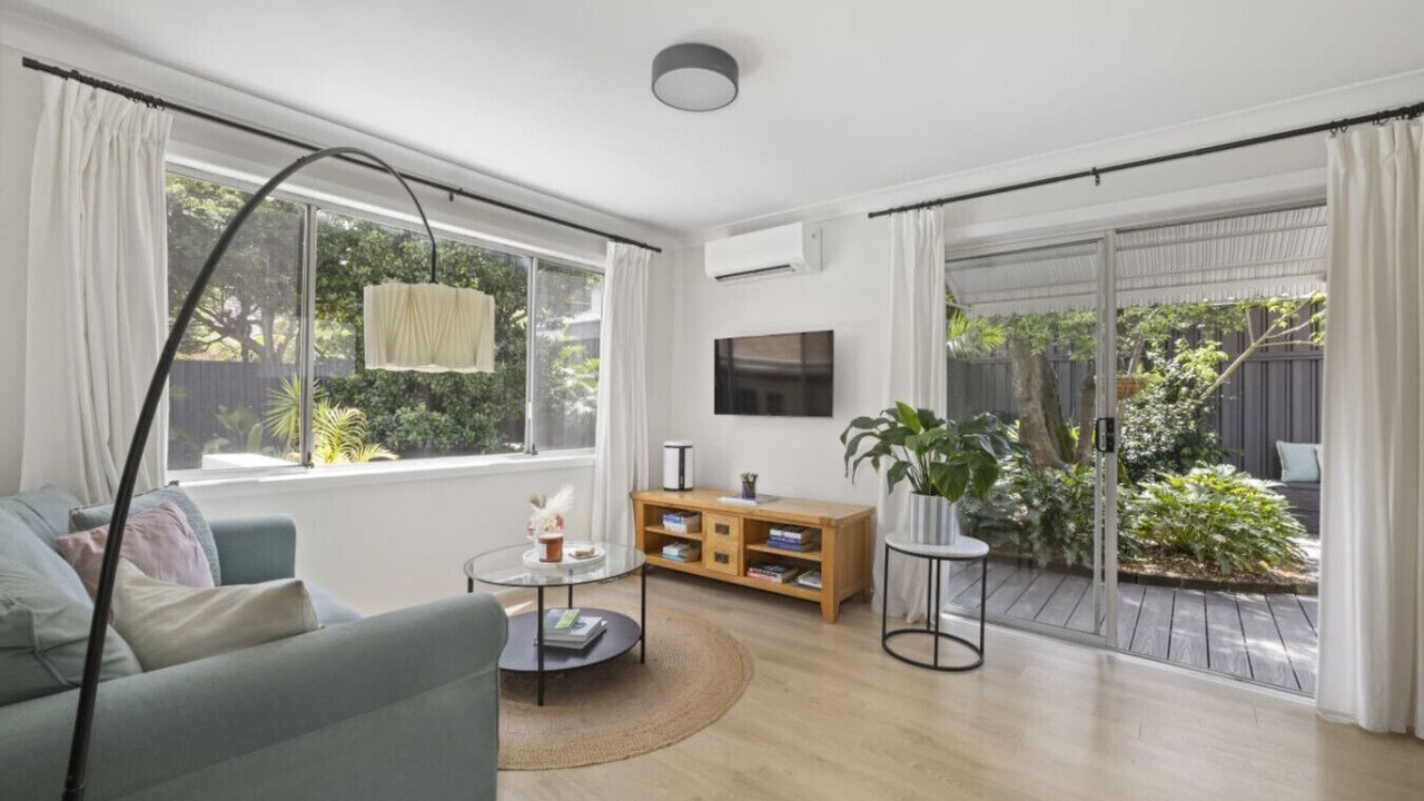 Photo of Livingroom in Forestville